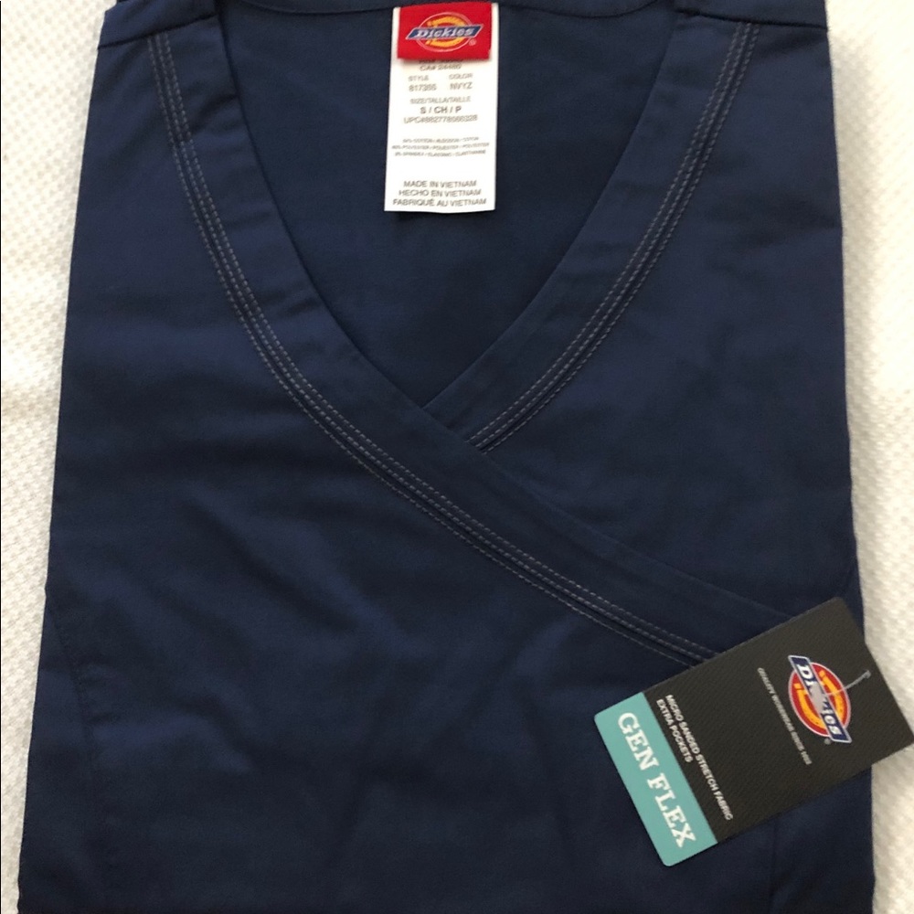 Dickies woman scrubs new never used